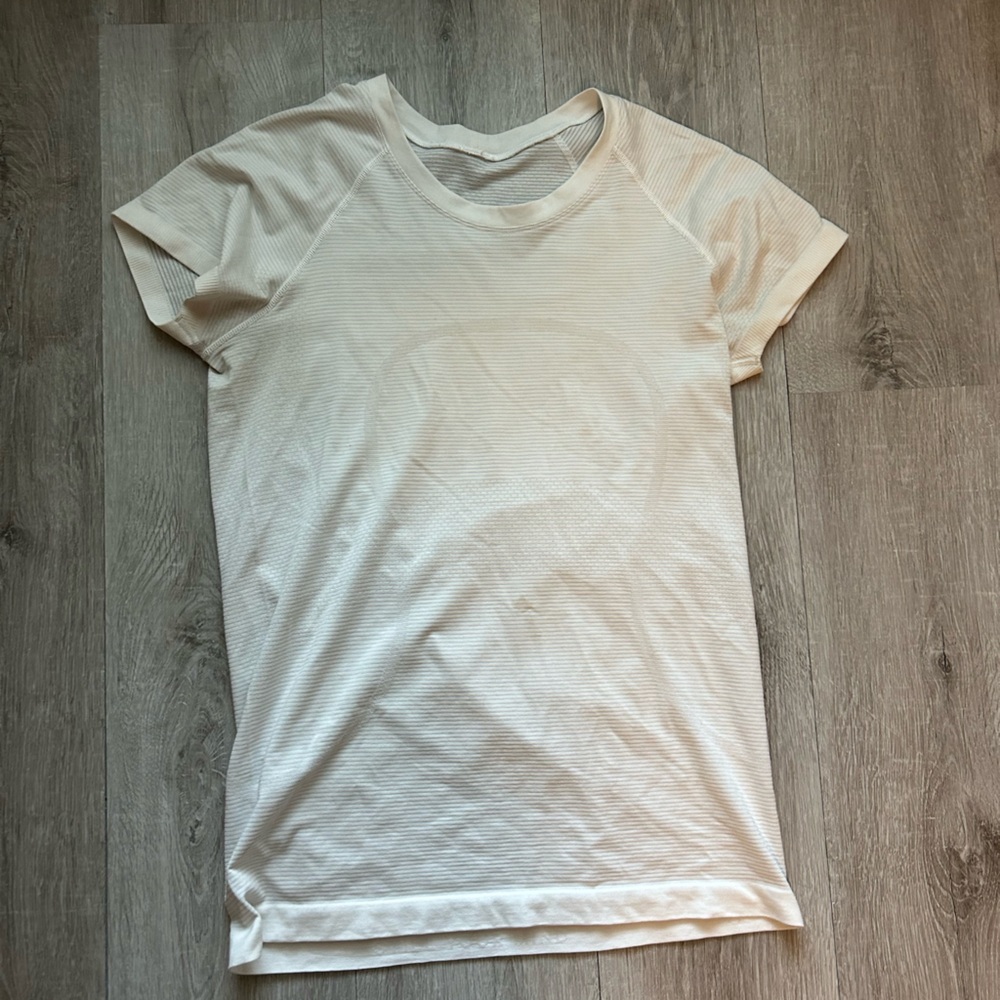 white lululemon swiftly tech size 8